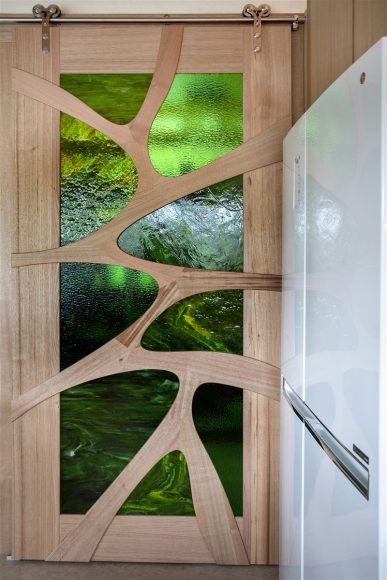 Sliding roller door.